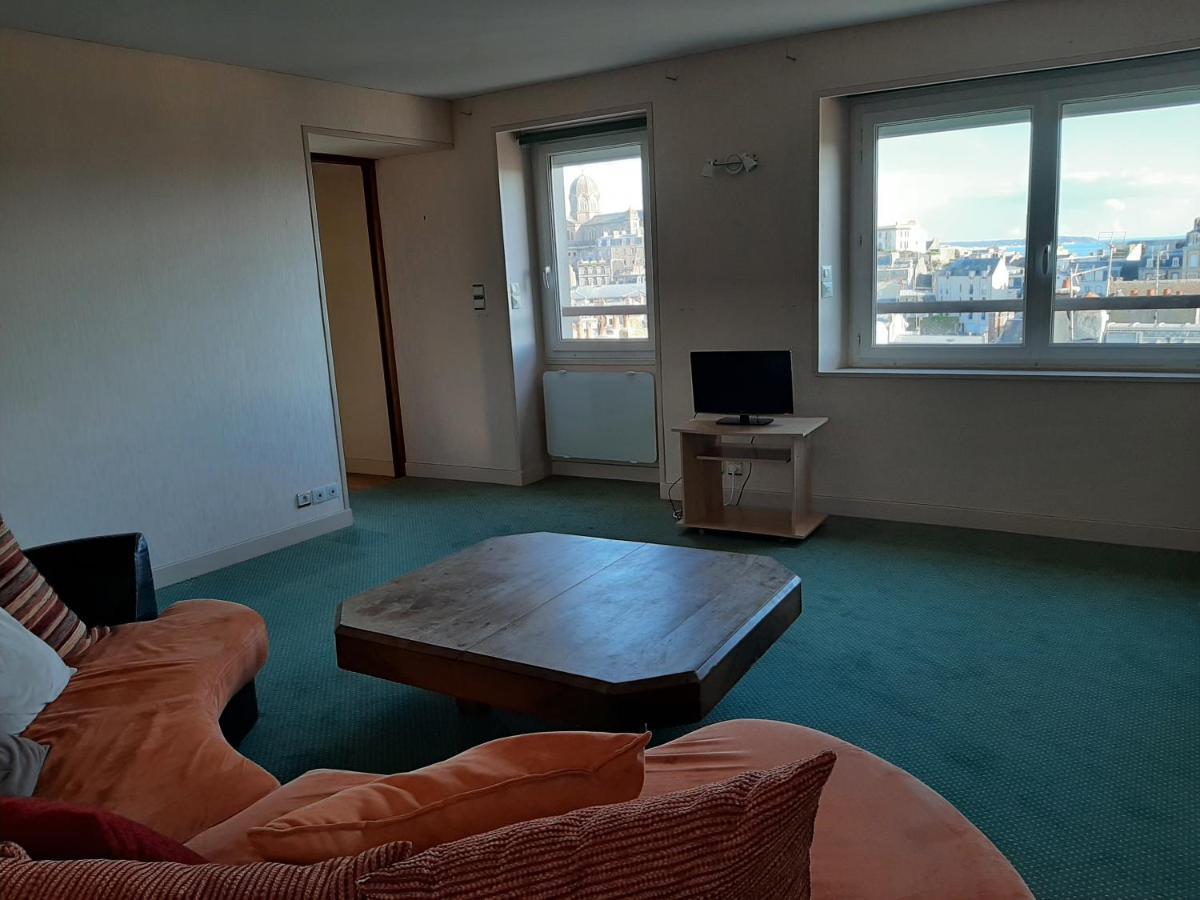 Le Petit Michelet Apartment Granville Exterior photo