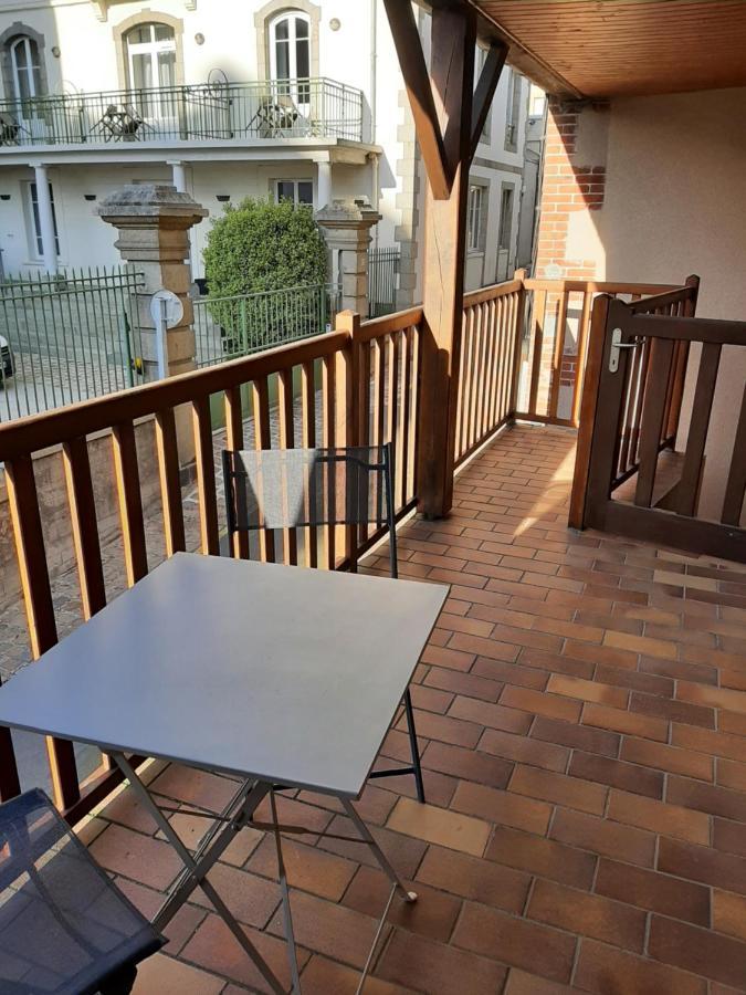 Le Petit Michelet Apartment Granville Exterior photo